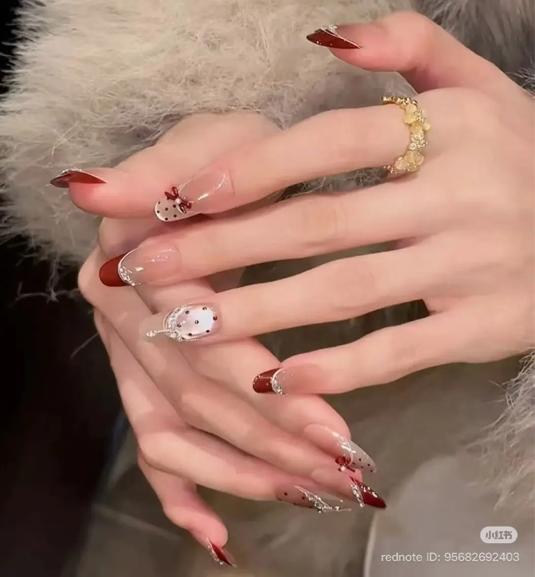 ネイル フレンチネイル キラキラネイル 韓国ネイル シンプルネイル ワンホンネイル ハンドネイル MEI Nailのネイルデザイン