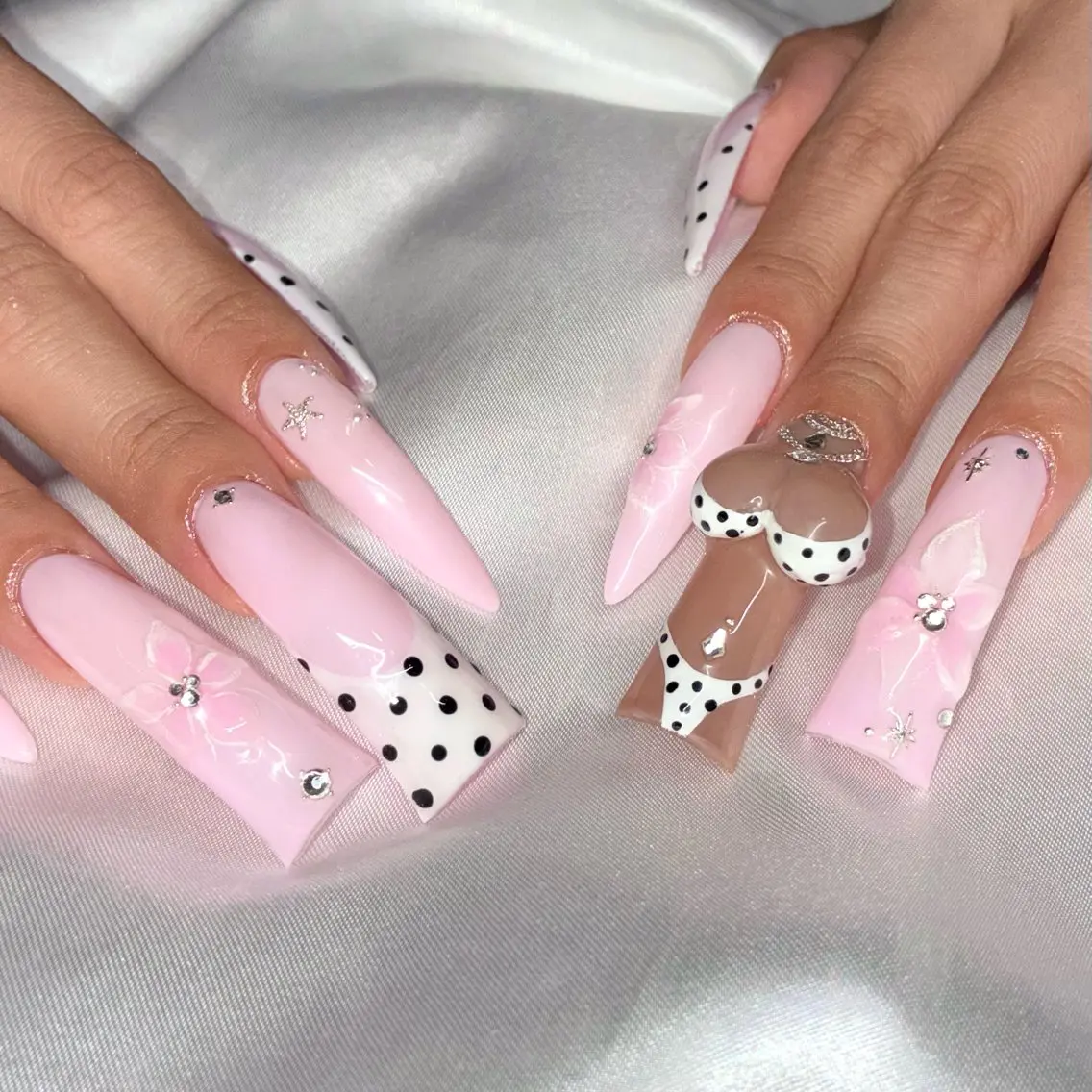 ネイル Nail ヌシん家 AKANEのネイルデザイン