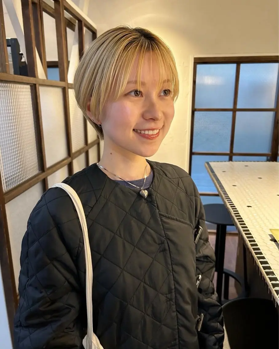 ショート カット ヘアカラー トリートメント 金田 夏野のヘアスタイル