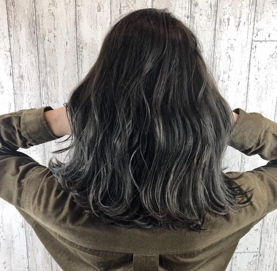 ミディアム カラー グレージュ ヘアカラー Blanco Color&Careのヘアスタイル
