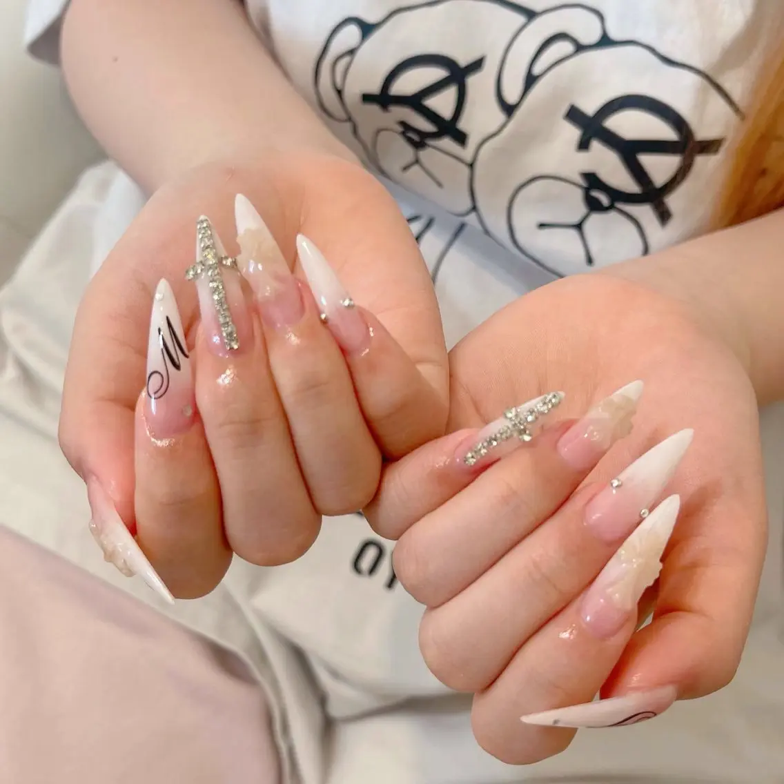 ネイル オーロラネイル クリアネイル 成人式 フラッシュネイル ジェルネイル ハンドネイル Amee Nail Salonのネイルデザイン