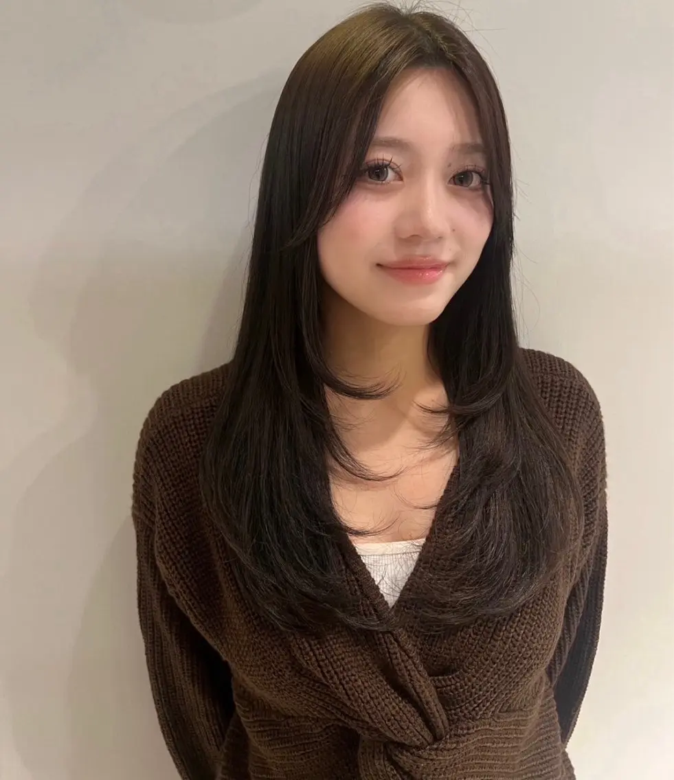 ロング カラー カット ヘアカラー トリートメント 透明感カラー/ レイヤー/折戸結菜のヘアスタイル