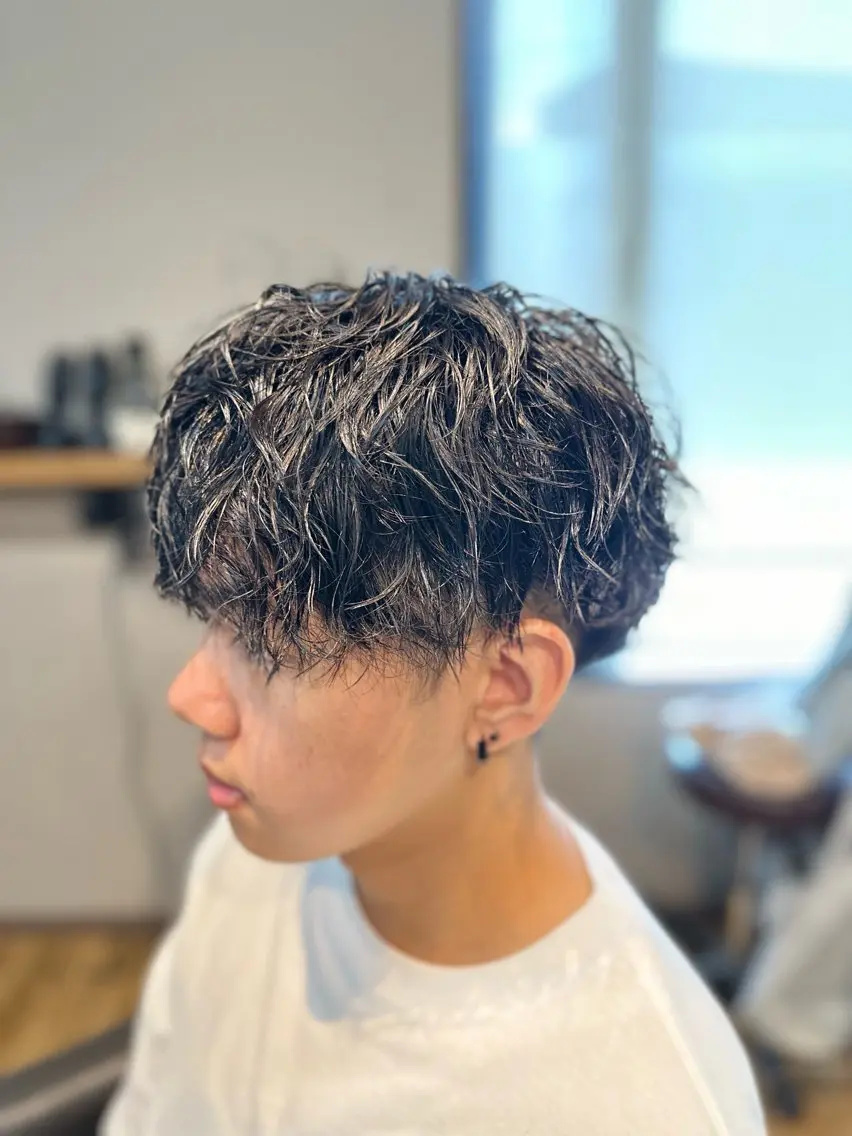 パーマ メンズ arika オケシ　リョウダイのヘアスタイル
