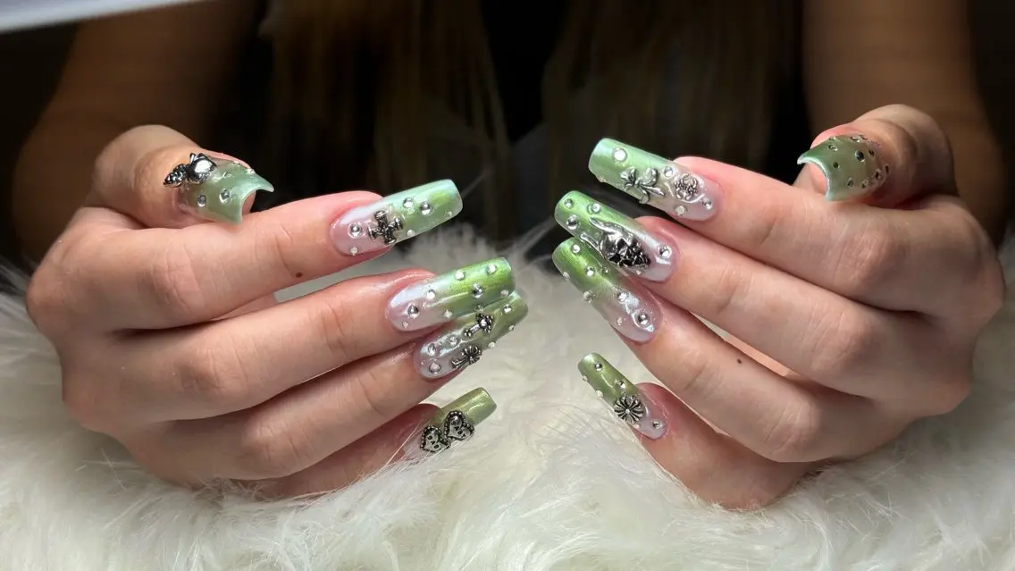 ネイル ハンドネイル ハンドケア nancy nailのネイルデザイン