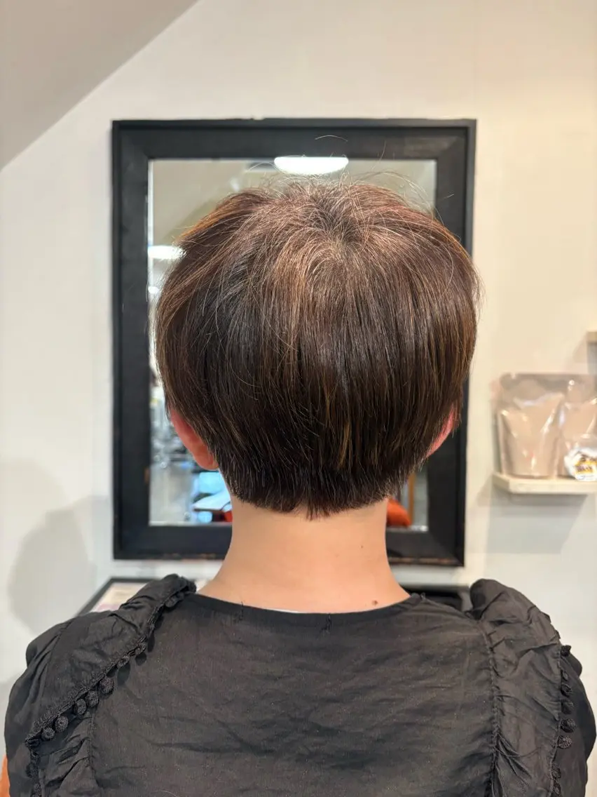 ショート こやなぎ れいなのヘアスタイル