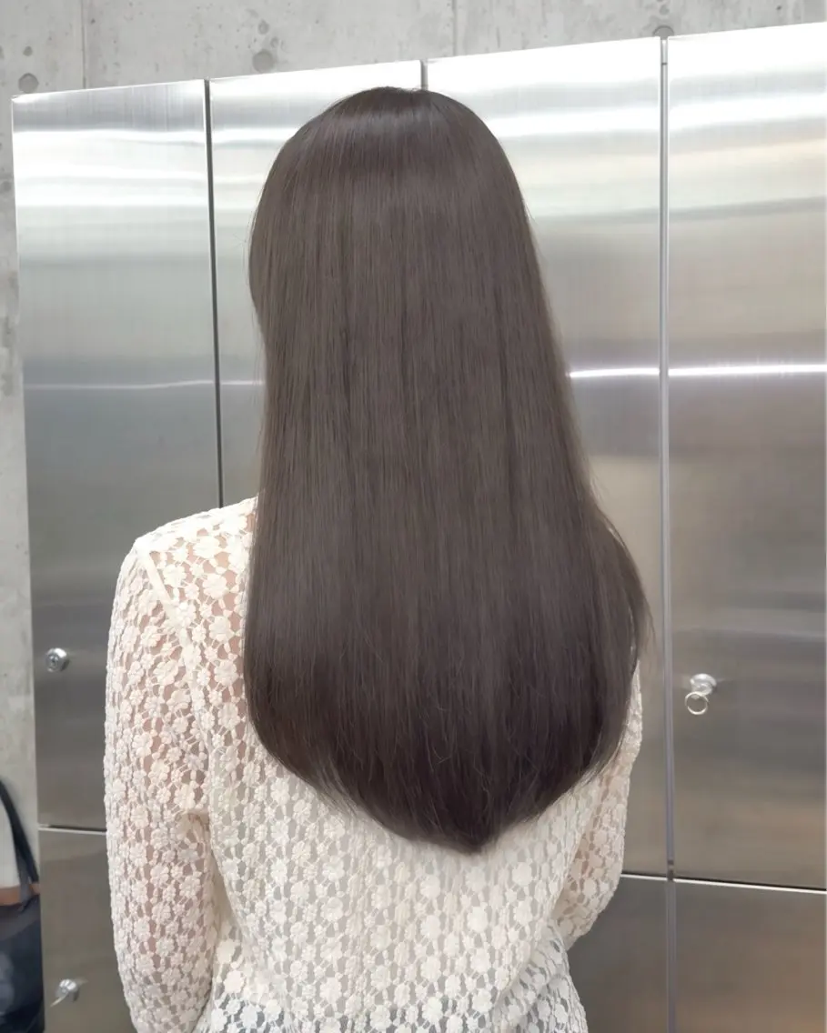 ロング カラー ダークグレー ダークグレージュ グレージュ カット ヘアカラー トリートメント 高橋大樹/グレー ジュ/ブリーチなしのヘアスタイル