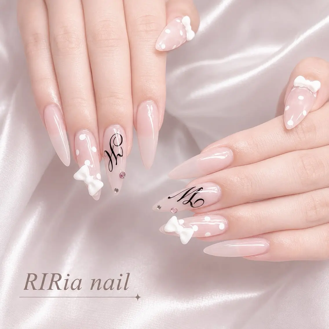 ネイル アートネイル ドット 長さ出し ガーリー 韓国ネイル ハンドネイル 🎀RIRia nail🎀のネイルデザイン