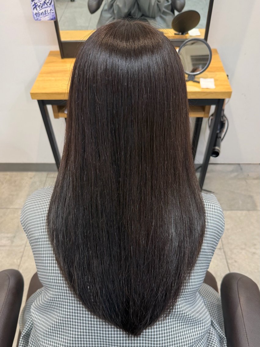 ロング カラー 神山 咲彩香のヘアスタイル