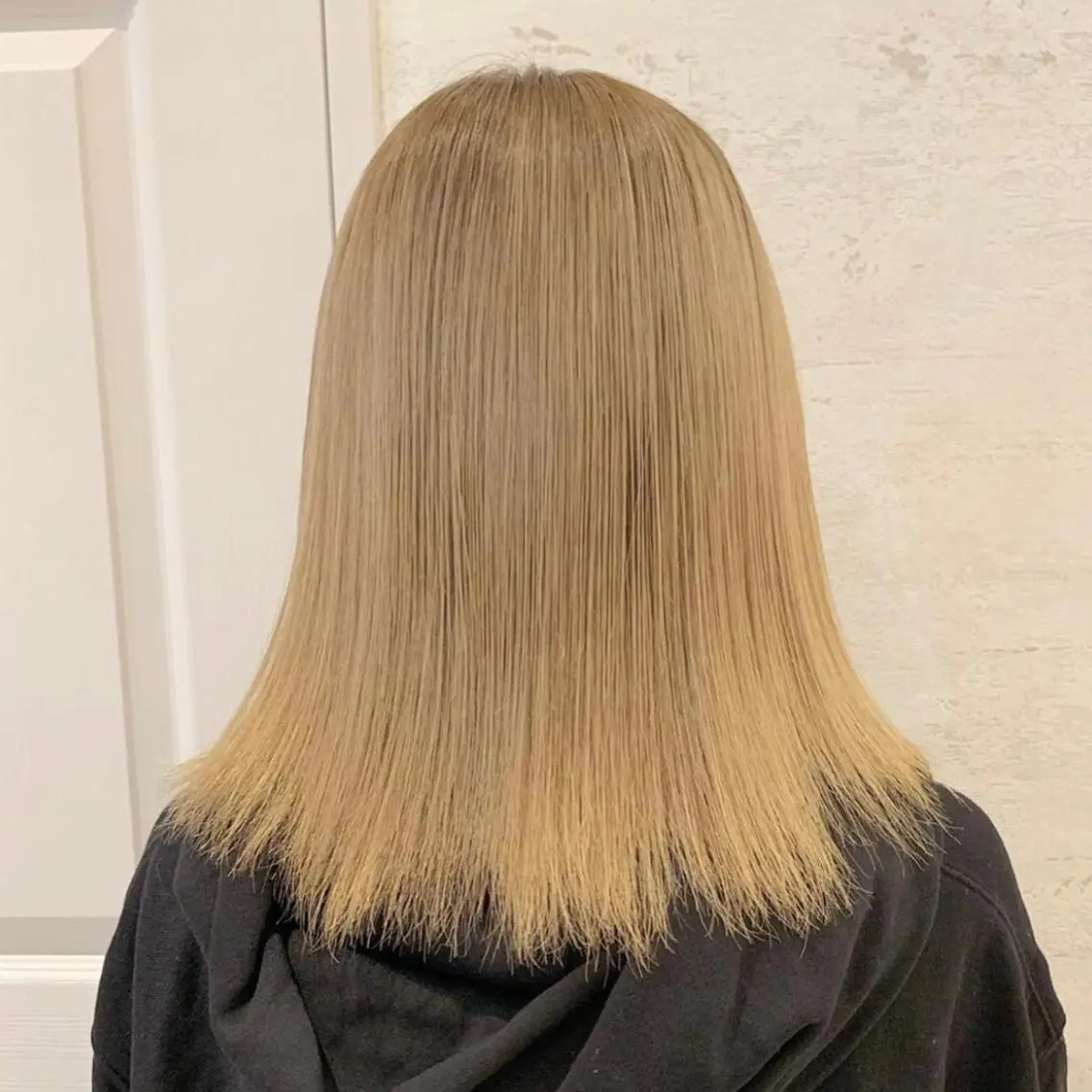 セミロング カラー 酒井 里穂のヘアスタイル