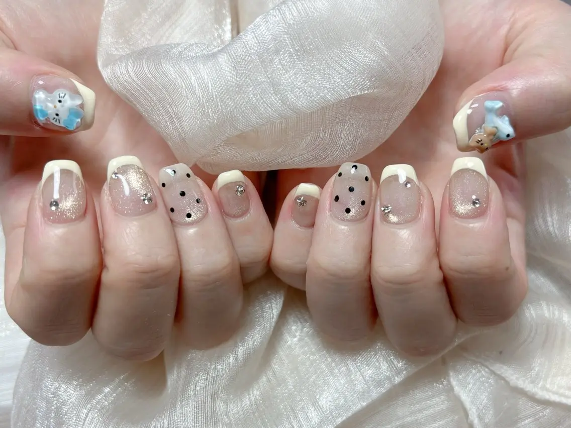 ネイル オーロラネイル チークネイル フレンチネイル ジェルネイル ガラスフレンチ ハンドネイル Nail Jolieのネイルデザイン