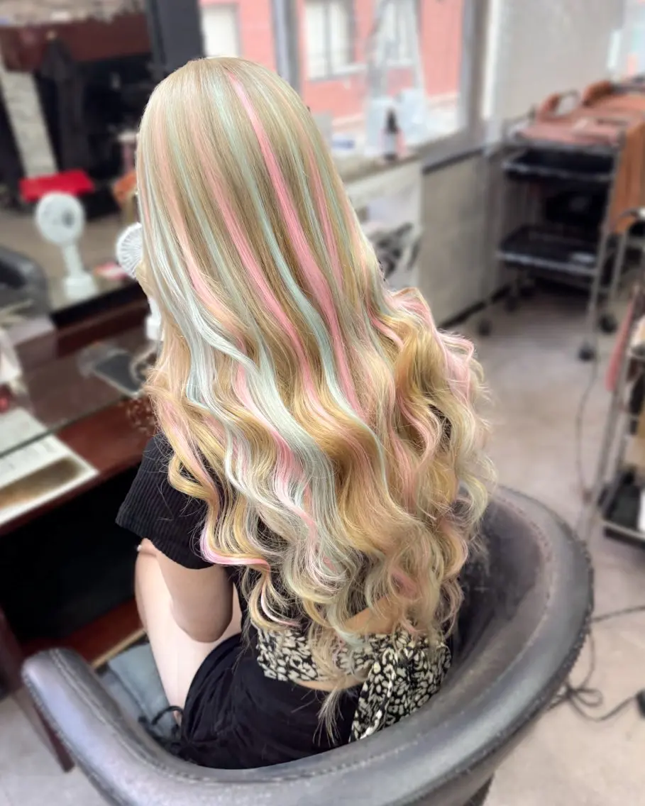 ロング カット エクステ ハイトーンエクステ 🎩カズキ🎩のヘアスタイル