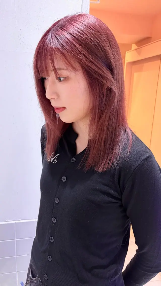 ミディアム カラー ダブルカラー ピンクカラー ローズカラー ヘアカラー レイン🌏🍀 透明感/ハイトーンのヘアスタイル
