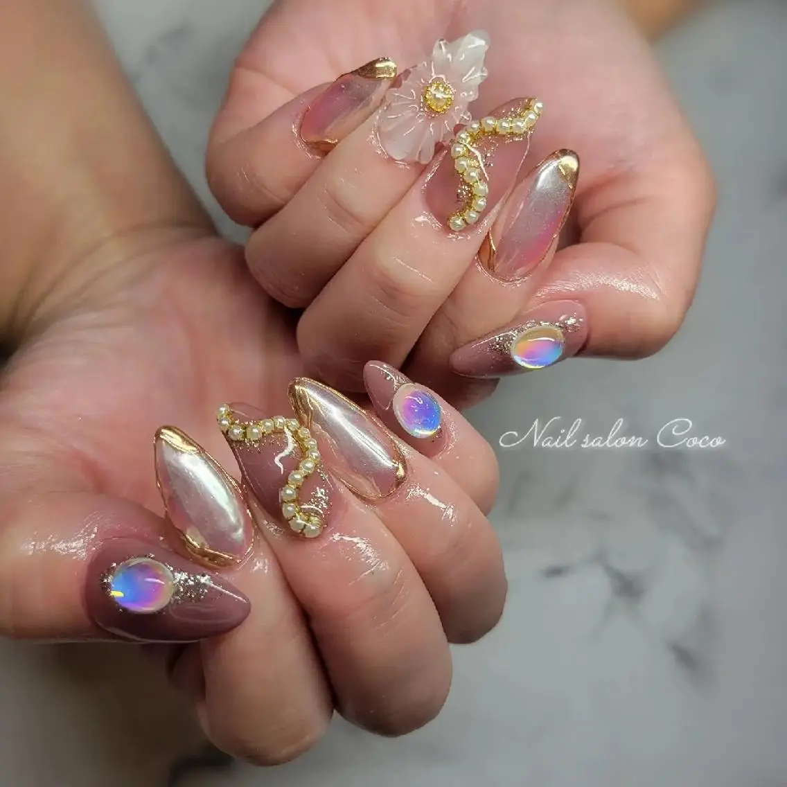 ネイル オーロラネイル ブラウン ジェルネイル ニュアンスネイル ピンク Nail salon Coco【溝の口駅】のネイルデザイン