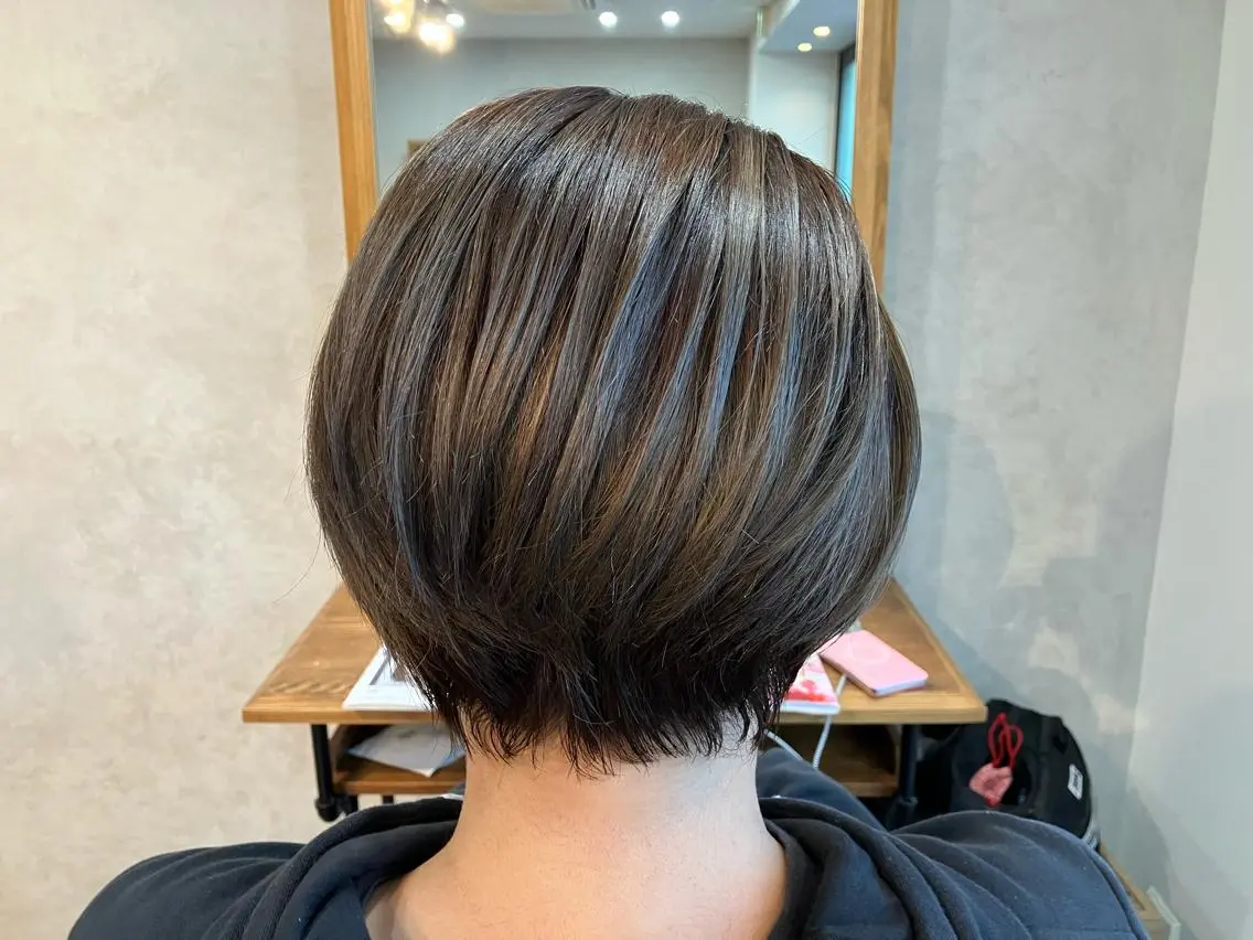 ショート カラー グレージュ ハイライトカラー ハイライト Hair&Make Nahoのマツエク・マツパデザイン