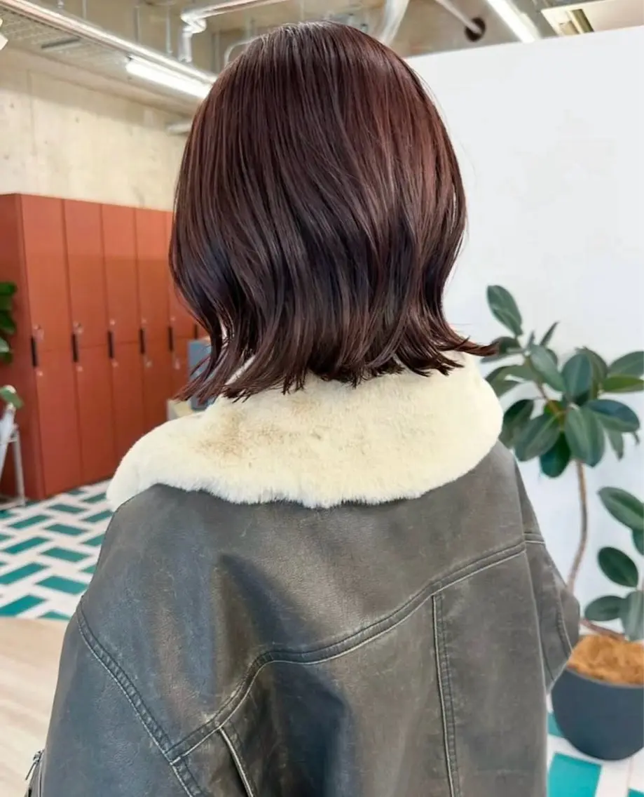 ミディアム チョコレートブラウン ヘアカラー MIINA / 透明感カラーのヘアスタイル