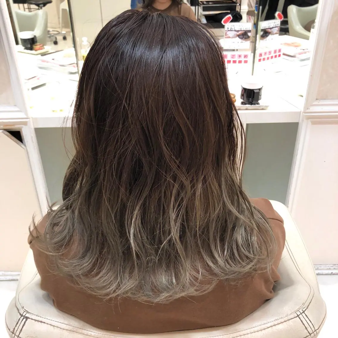 セミロング カラー グラデーションカラー グレージュ ヘアカラー トリートメント 🌈ぷる艶カラー🌈 髪質改善👑柳沼尚貴のヘアスタイル