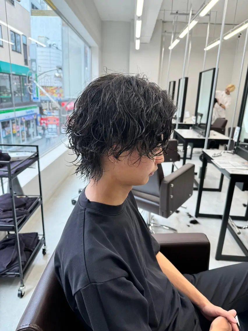ショート パーマ メンズ 波巻きパーマ カット パーマ メンズパーマ名人 TAKUMAのヘアスタイル
