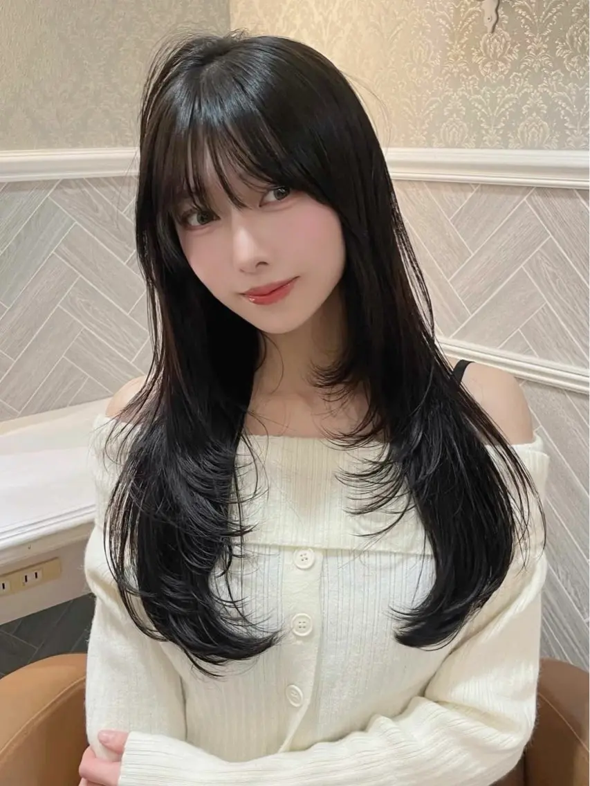 ロング 髪質改善 韓国風ヘア レイヤーカット ロング 縮毛矯正 カット ヘアカラー トリートメント 美髪縮毛矯正🩶 髪質改善/Shinaのヘアスタイル