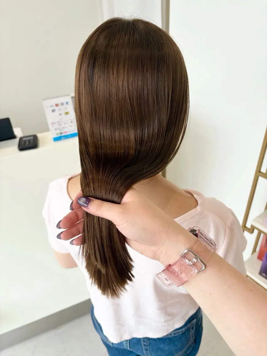 セミロング ヘアカラー 木村 友泉のヘアスタイル