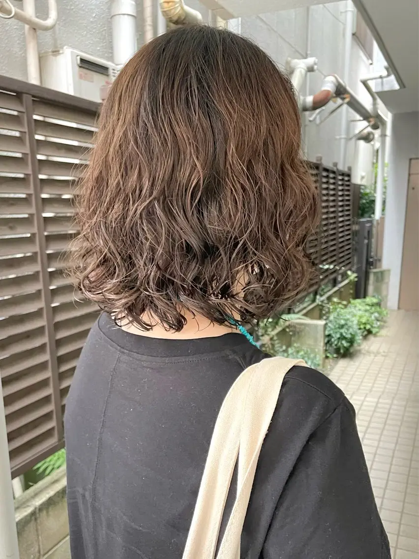 ミディアム カラー パーマ 髪質改善 縮毛矯正/ レイヤー/銀座/本木のヘアスタイル