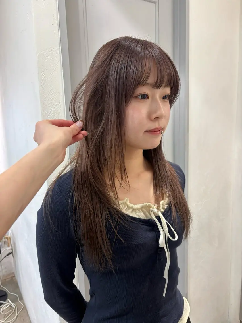 ロング 盛れる透明感カラー・ momokaのヘアスタイル