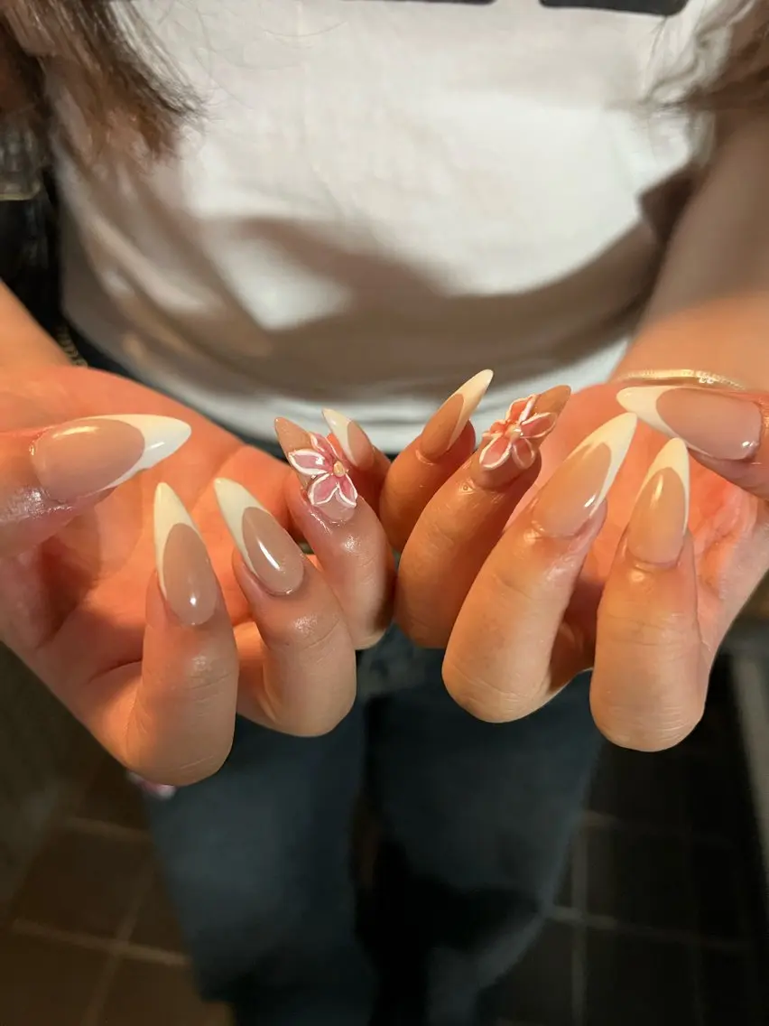 ネイル ハンドネイル フットネイル Hata nail 🎀個性派ニュアンスのネイルデザイン