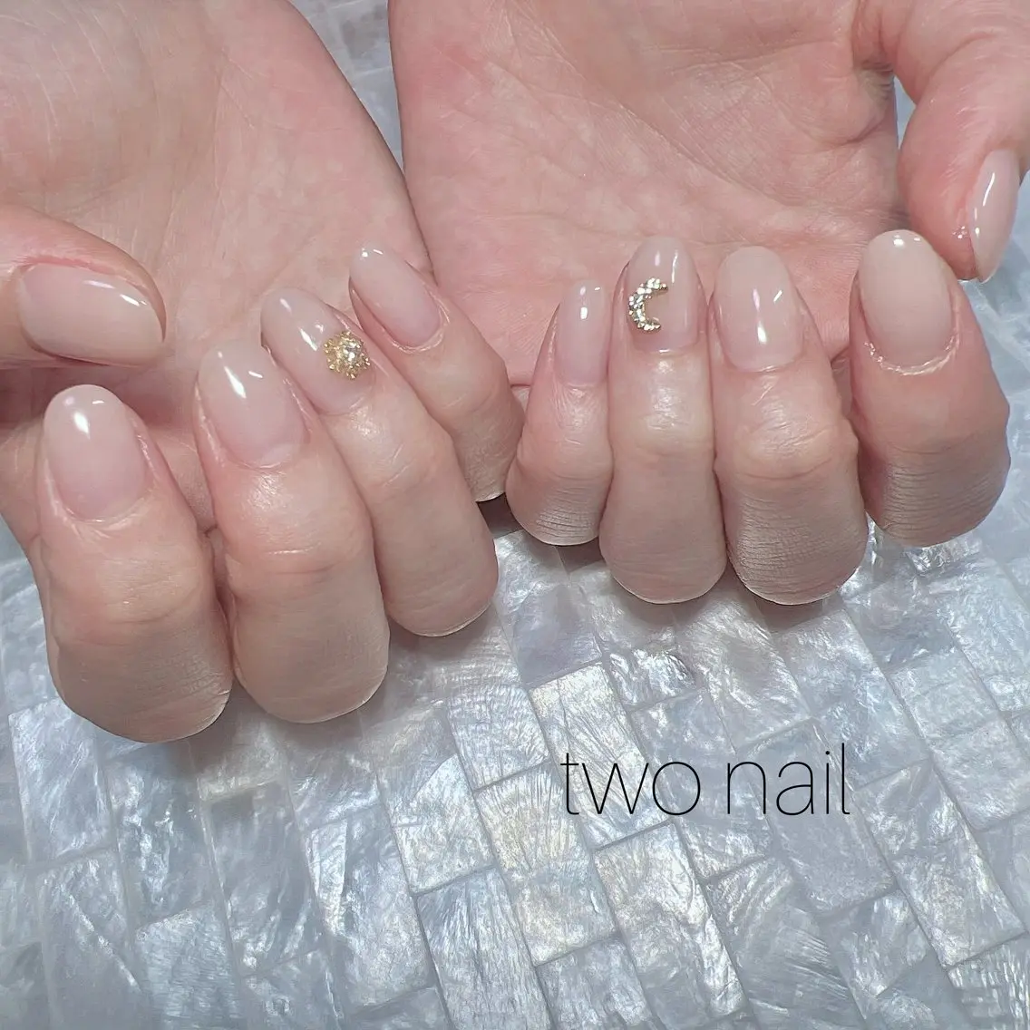 ネイル ネイルチップ ホワイト ハンドネイル two nailのネイルデザイン