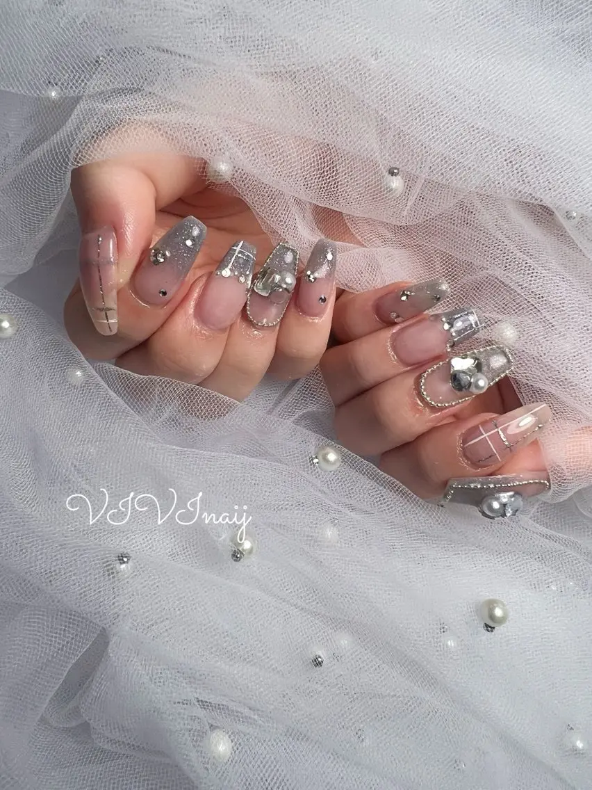 ネイル ハンドネイル vivi nailのネイルデザイン