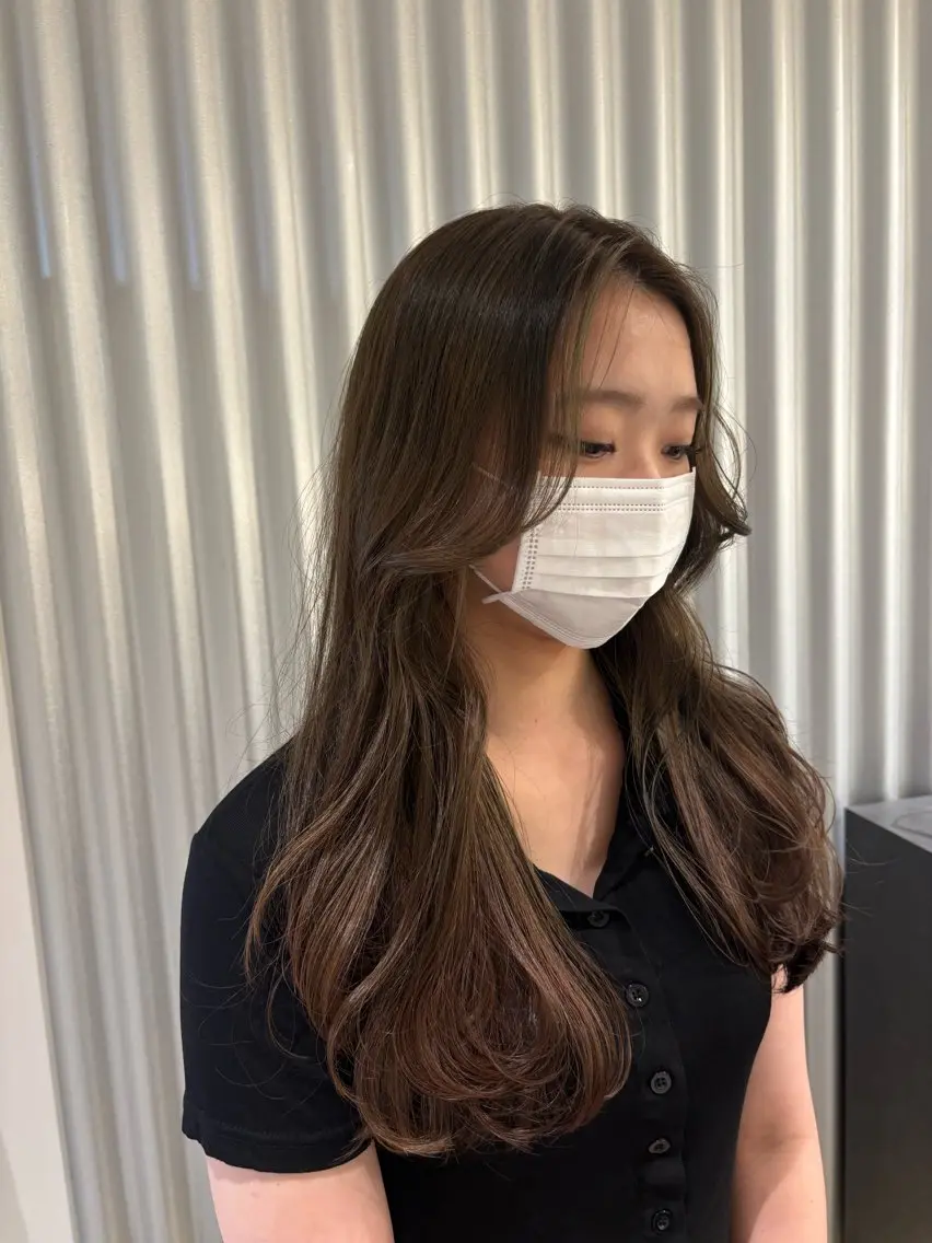 ロング カラー パーマ ヘアアレンジ カット ヘアカラー トリートメント ヘッドスパ ヘアセット 押切 響　のヘアスタイル