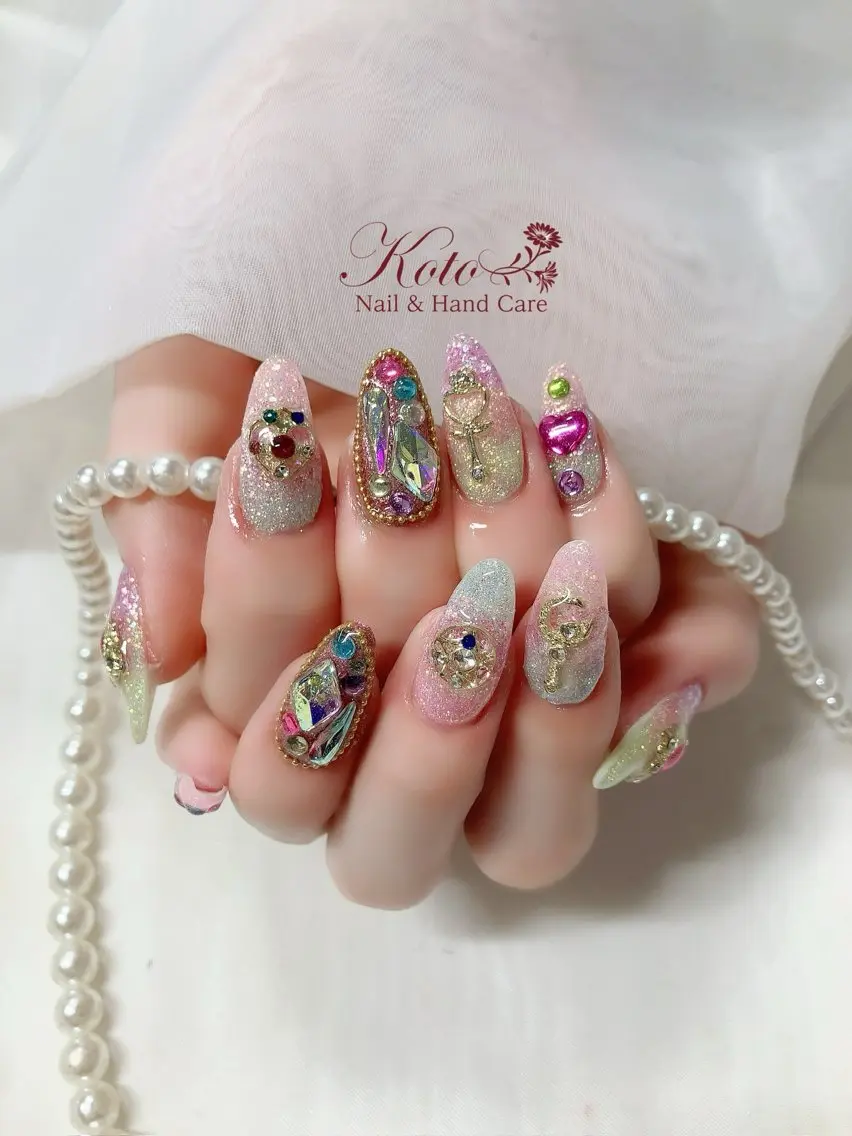 ネイル 長さ出し ジェルネイル キラキラネイル 持ち込み ニュアンスネイル ハンドネイル Nail Salon KOTOのネイルデザイン