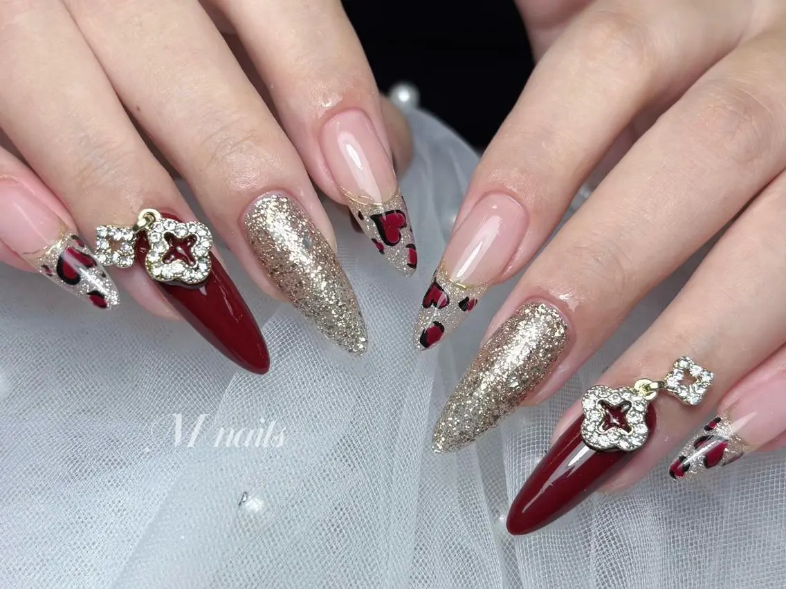 ネイル M🌷nail 長さだし専門店のネイルデザイン