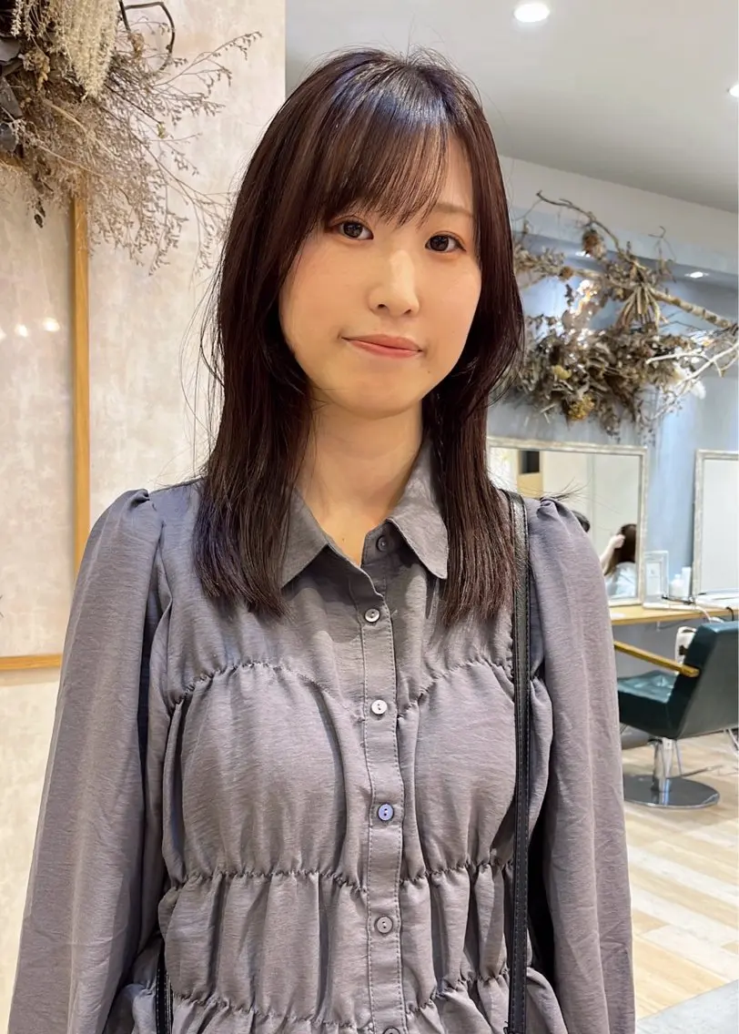 ミディアム カラー ミディアムレイヤー ラベンダーカラー レイヤーカット 吉原 由菜のヘアスタイル