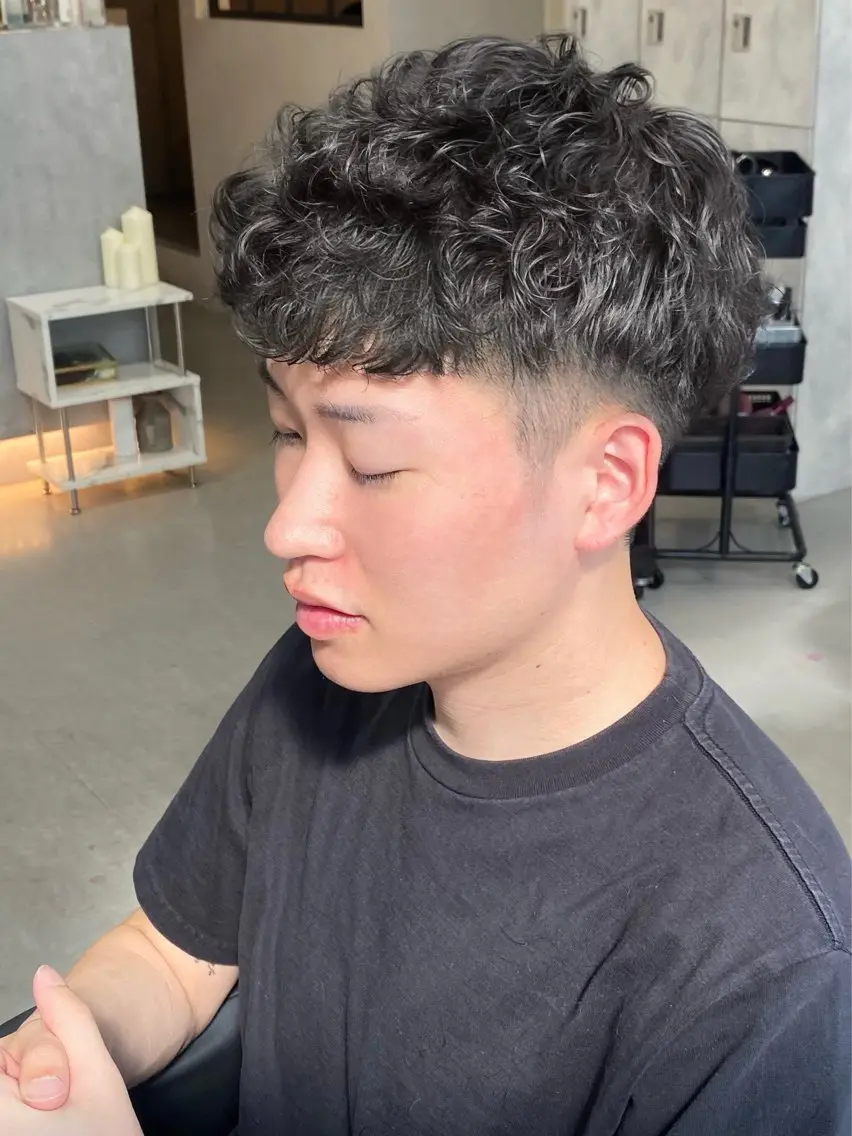 ショート パーマ メンズ メンズパーマ メンズショート ショートヘア XELM高崎 🤍Kyokaのヘアスタイル