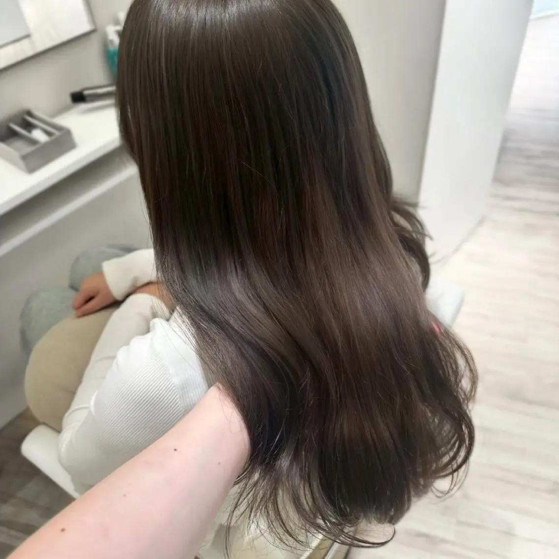 ロング カラー ブリーチ ヘアカラー Parve Mix 森 美遥🩶のヘアスタイル