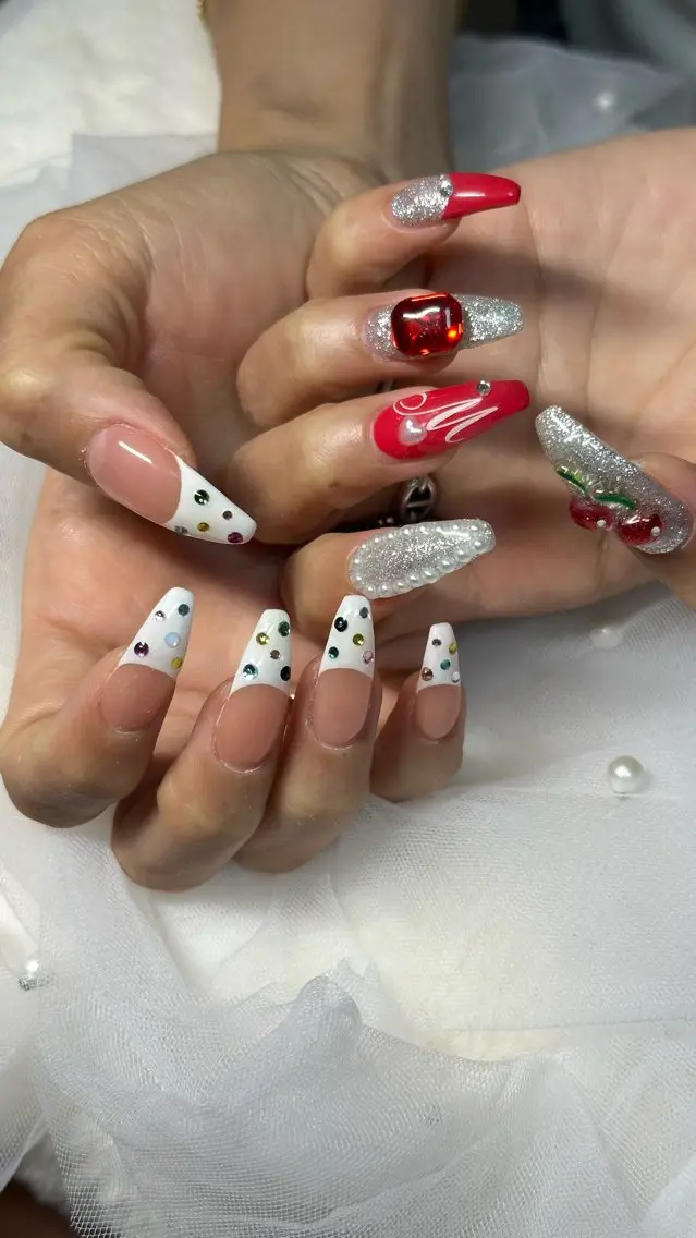 ロング yuka ⭐︎のネイルデザイン