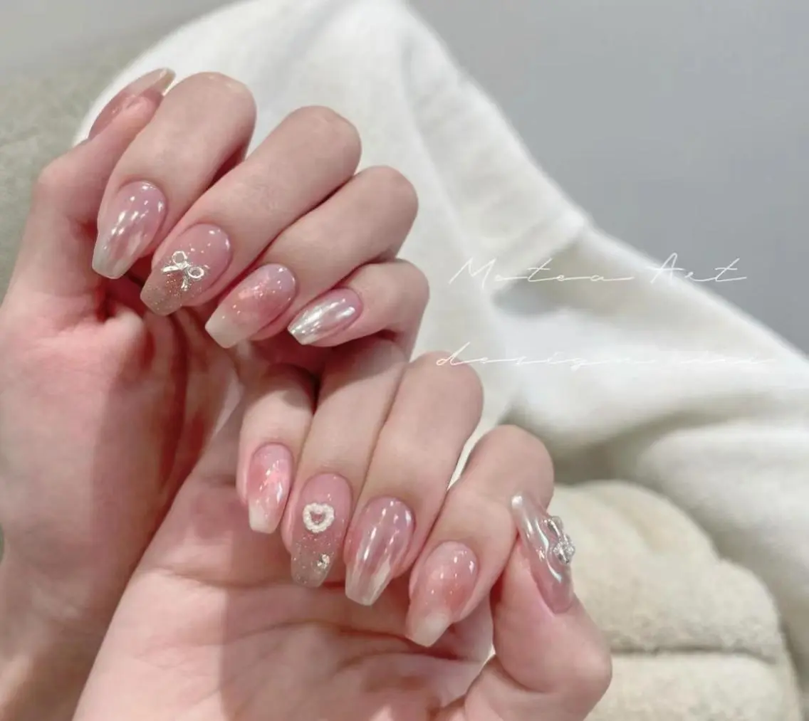 ネイル 🎀まゆ 🪽🐾のネイルデザイン