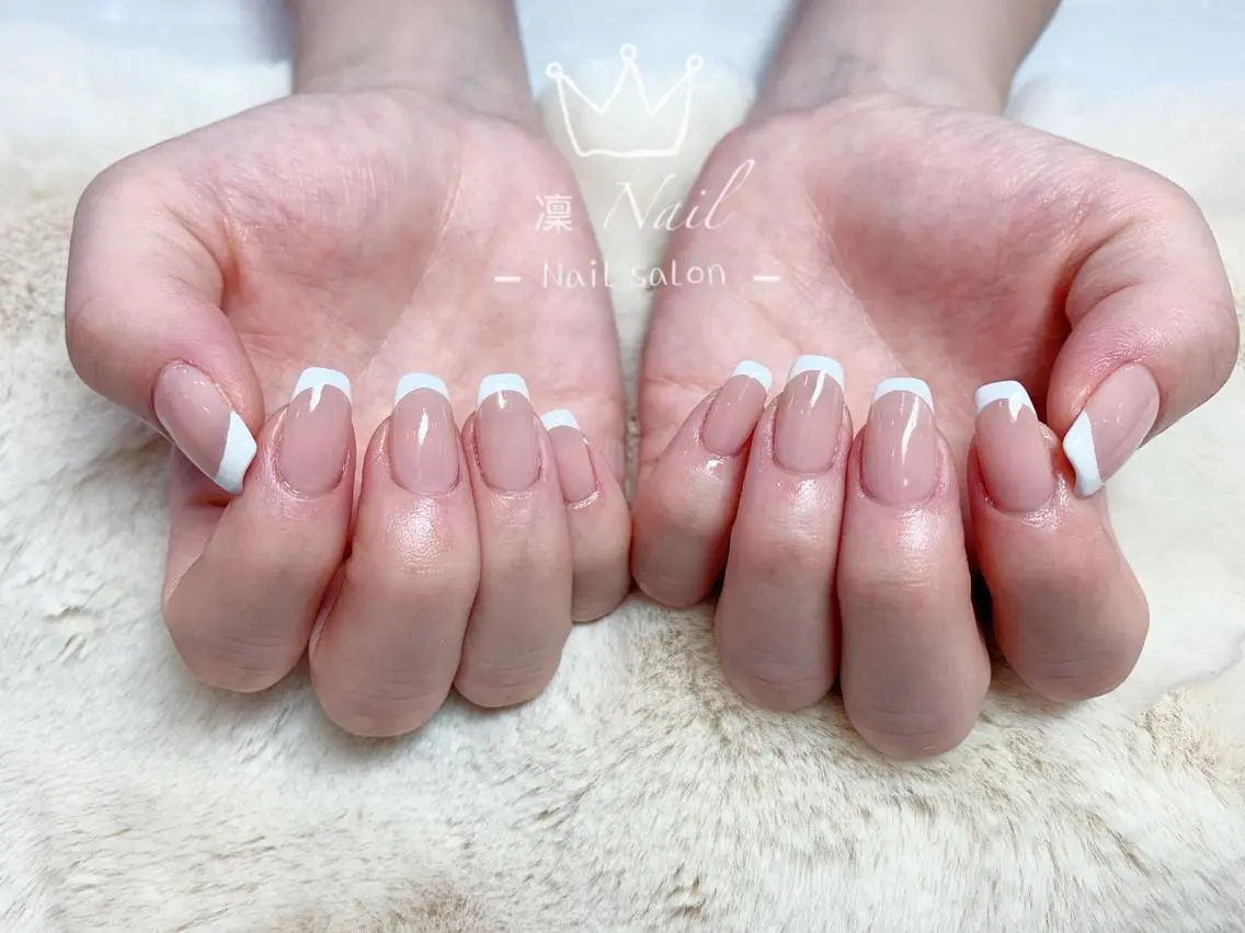 ショート カラー ネイル Le’a NailSalonのネイルデザイン