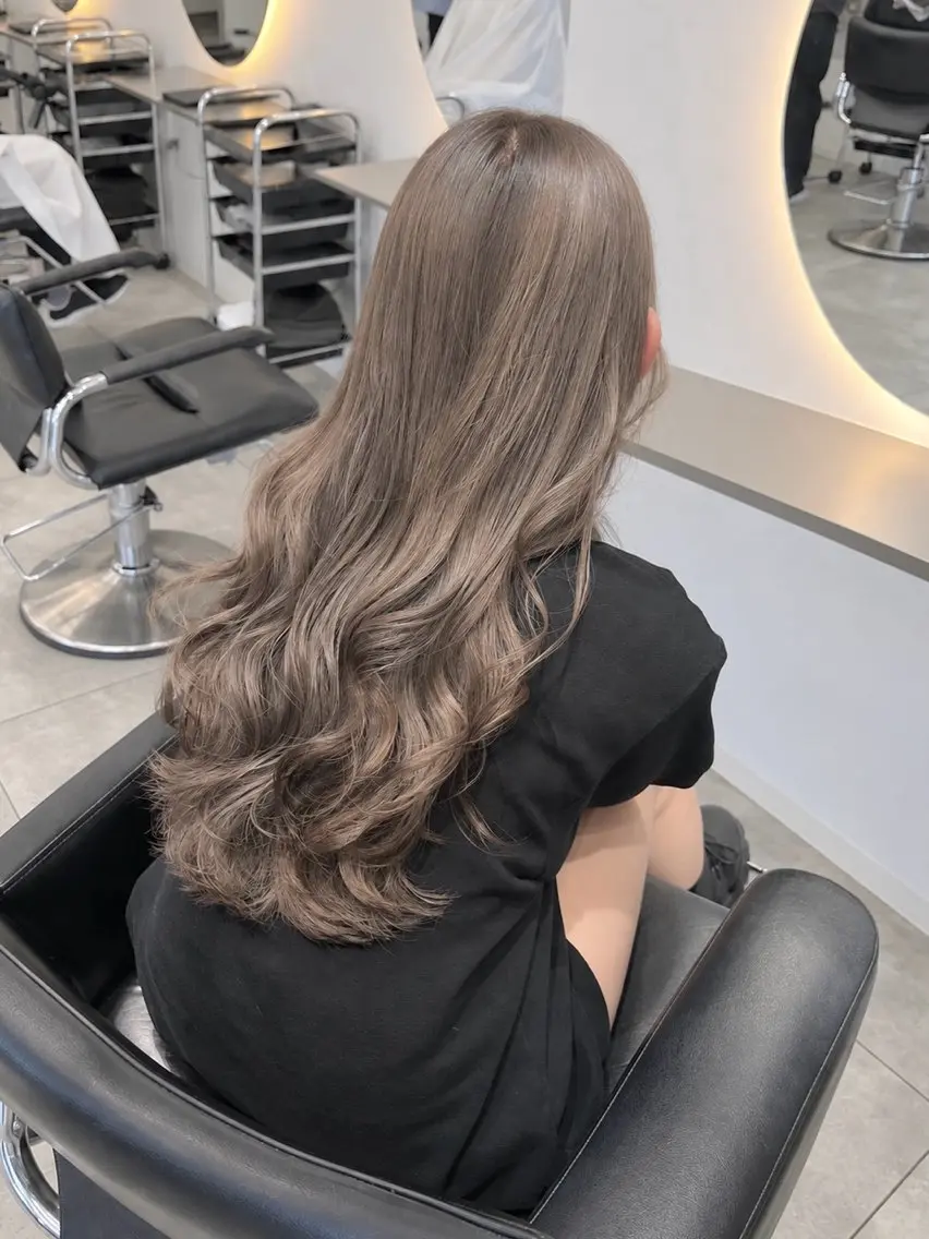 セミロング カラー ベージュカラー ブリーチ ミルクティーベージュ ヘアカラー トリートメント RENOレイヤー/ベ ージュtoyokaのヘアスタイル