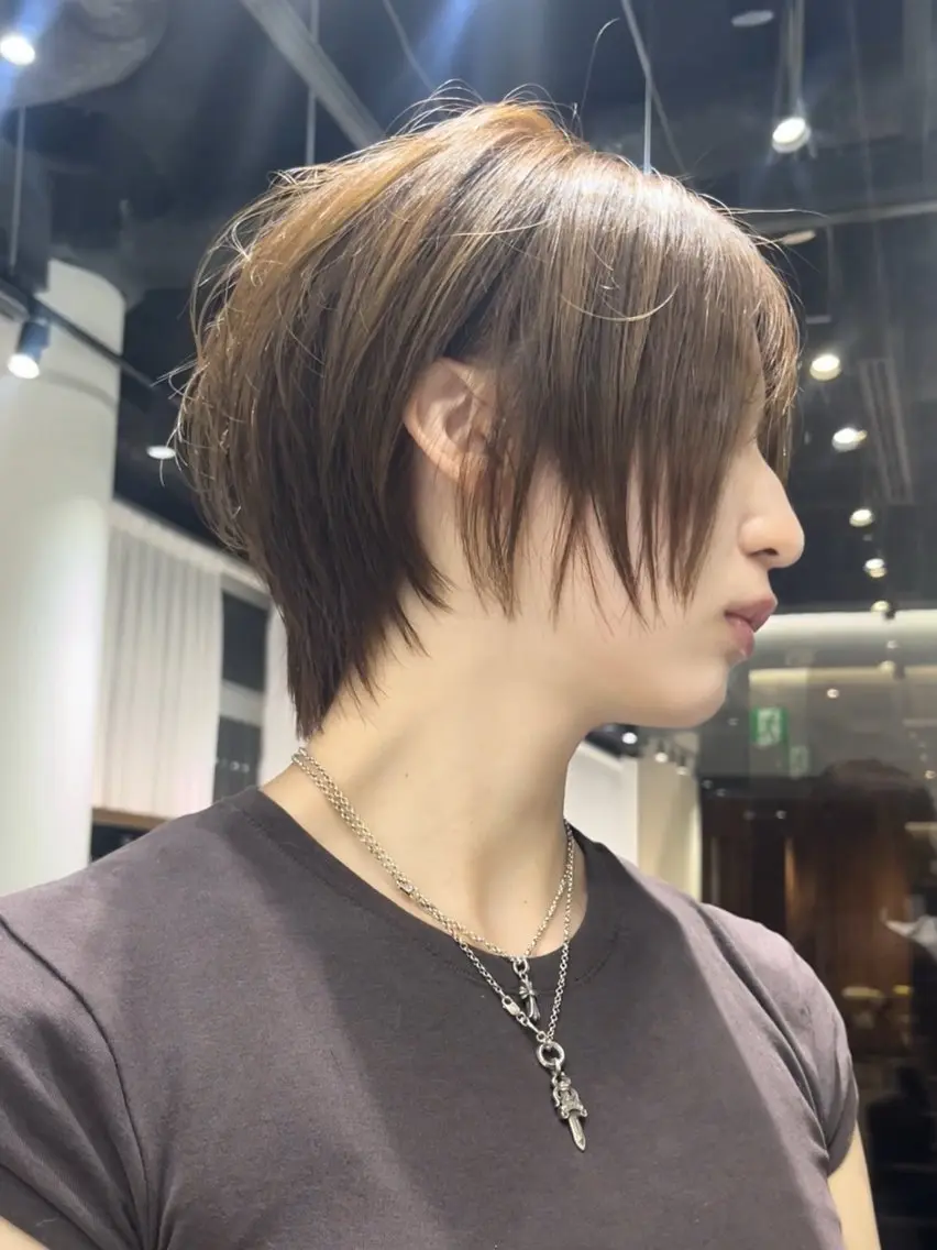 ショート ショートヘア ウルフカット カット 石塚 瑛里菜のヘアスタイル