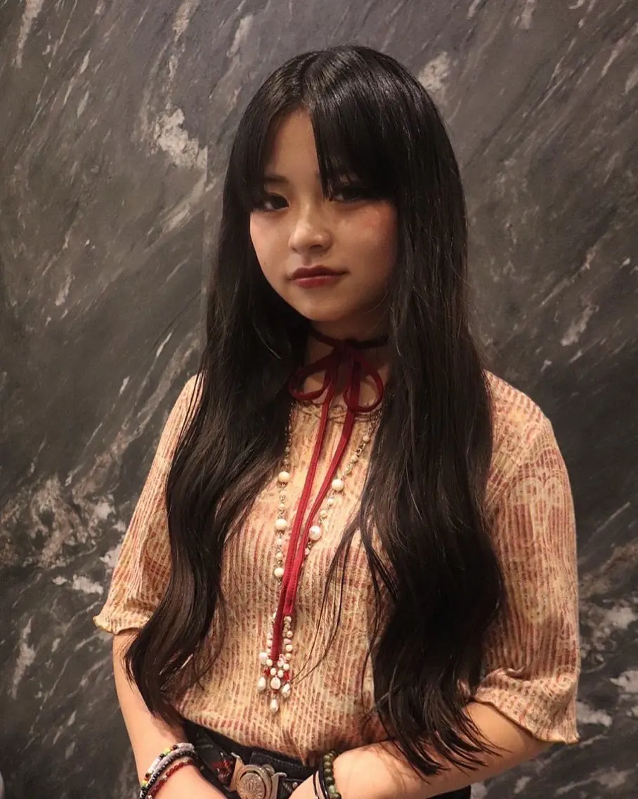 ロング カラー 黒髪 韓国風ヘア レイヤーカット ロング ヘアカラー レイヤー/ブリーチ iwamiya岩見谷のヘアスタイル