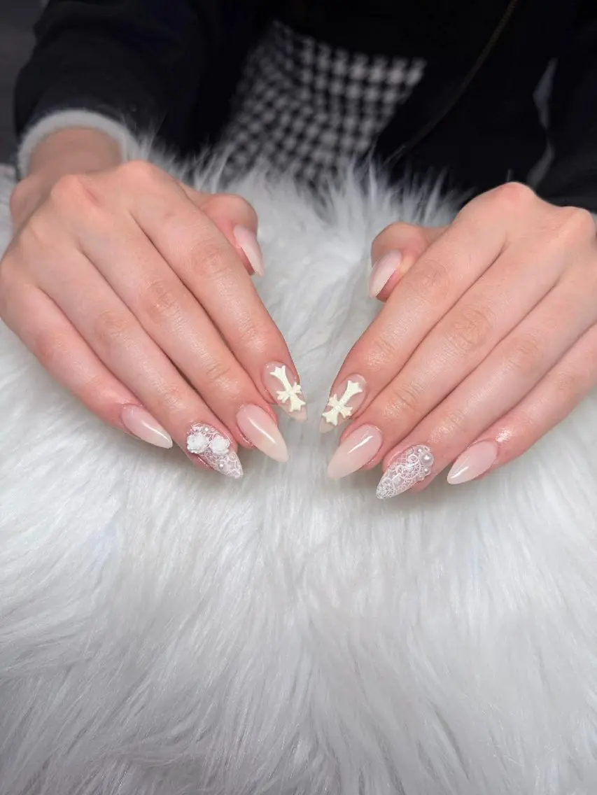 ネイル チークネイル フレンチネイル キラキラネイル 韓国ネイル マグネットネイル ハンドネイル Buruberii hbaby nailのネイルデザイン