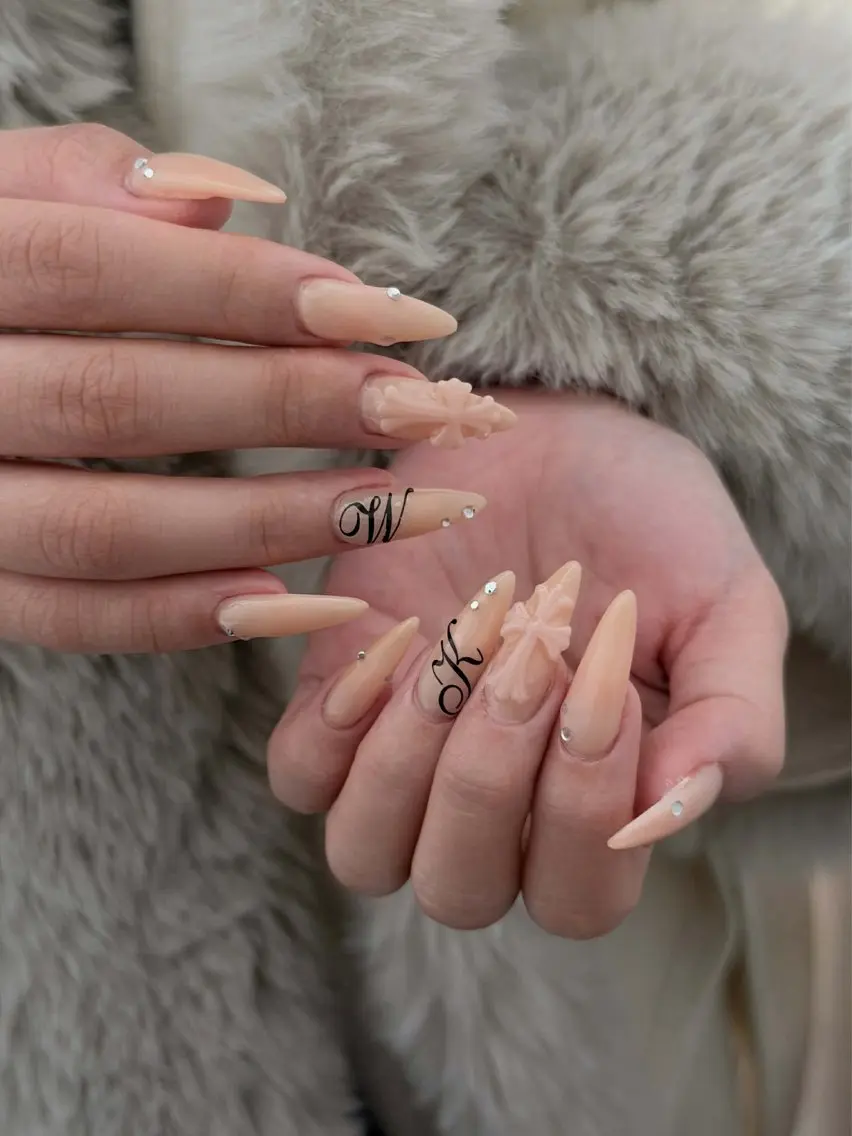 ネイル チークネイル ドット フレンチネイル グラデーション ハート Julli NailStudioのネイルデザイン
