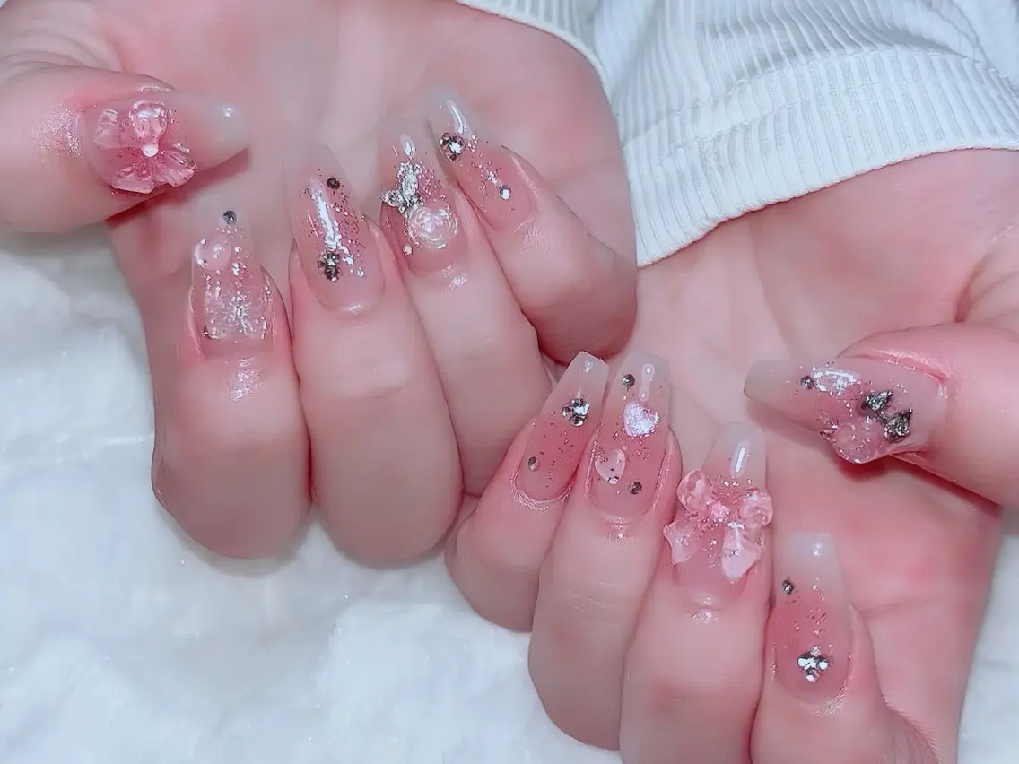 ネイル アートネイル フレンチネイル キラキラネイル 韓国ネイル 水色 ハンドネイル Rin Nail 新大久保店のネイルデザイン