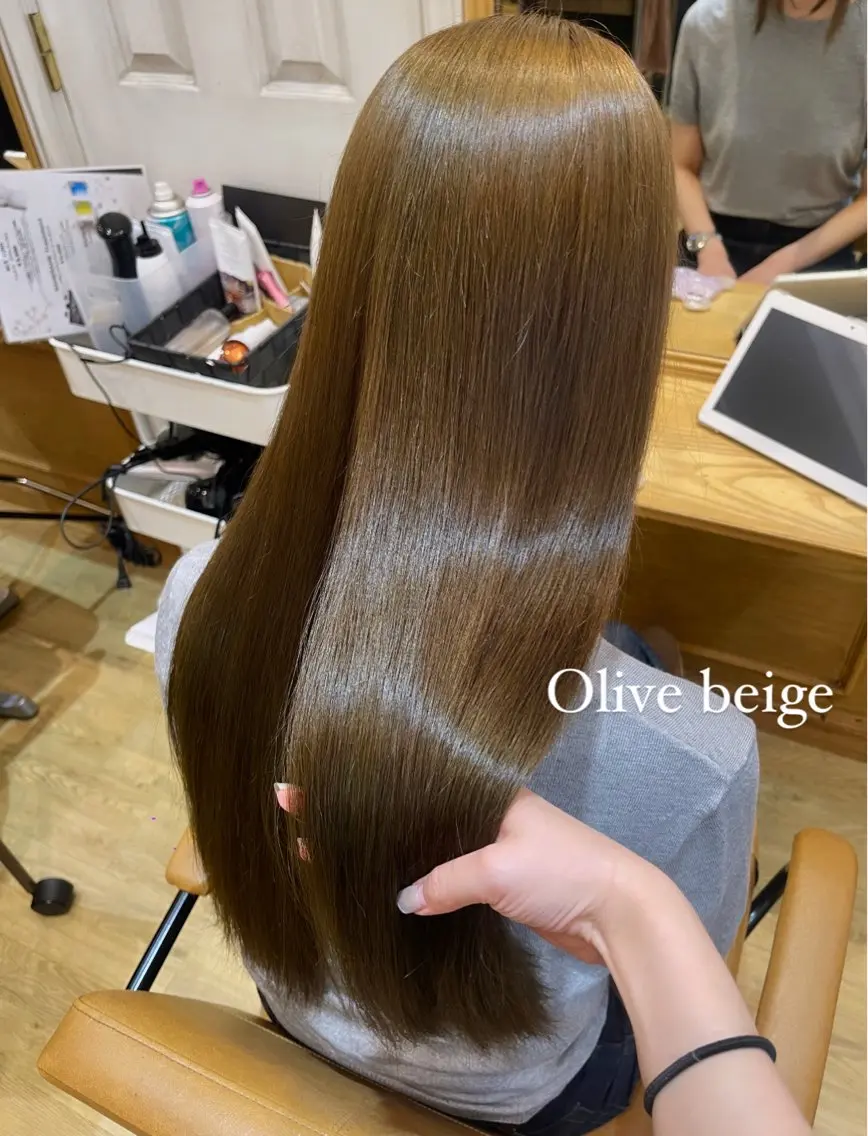 ロング カラー 髪質改善| ブリーチ 絹髪🦋shukaのヘアスタイル