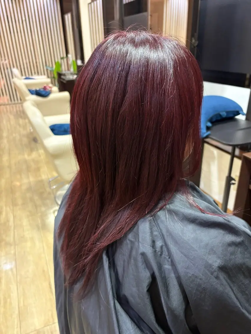 ミディアム カット ヘアカラー 透明感カラー 山田真生のヘアスタイル