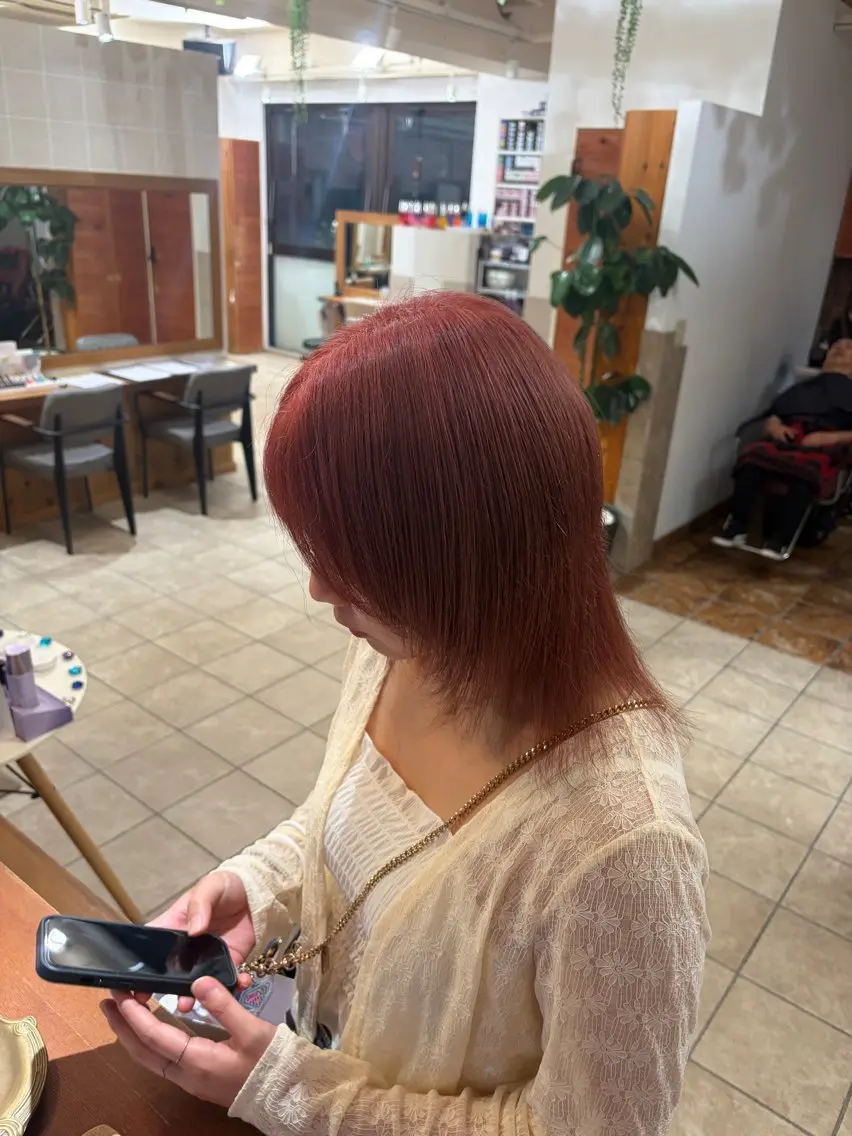 ミディアム レイヤーカット カット ヘアカラー 篠原 一成のヘアスタイル