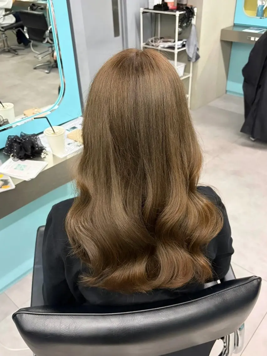セミロング 切りっぱなしボブ ボブ 顔まわりレイヤー 顔周りカット 髪質改善 kyon🎀 透明感カラー/西梅田のヘアスタイル