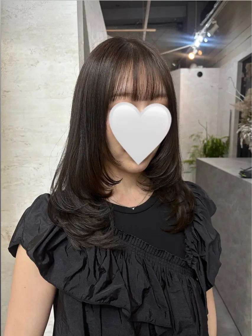 ロング カラー 顔まわりレイヤー 顔周りカット レイヤーカット カット ヘアカラー トリートメント 天神最安値エクステ カラーレイヤーカットのヘアスタイル