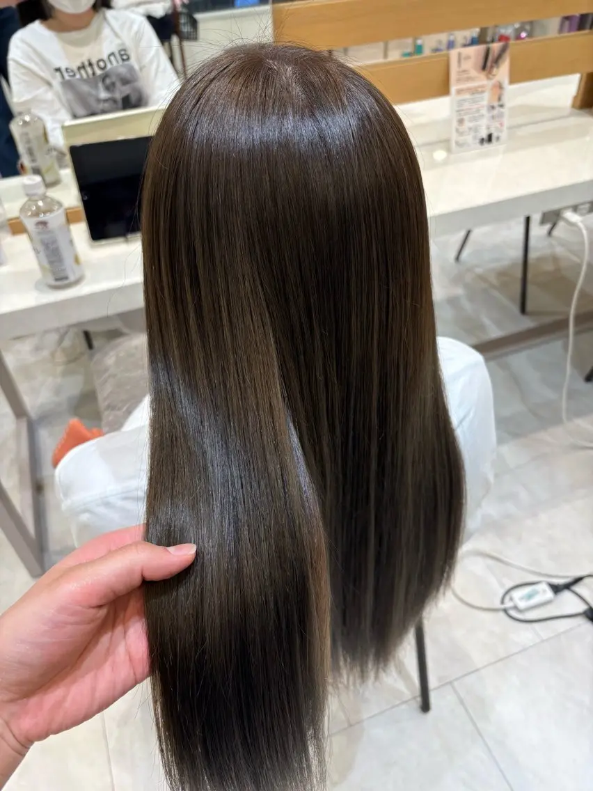 【女性限定】🍃似合わせカット+透明感カラー＋キューティクルTr🍃の写真