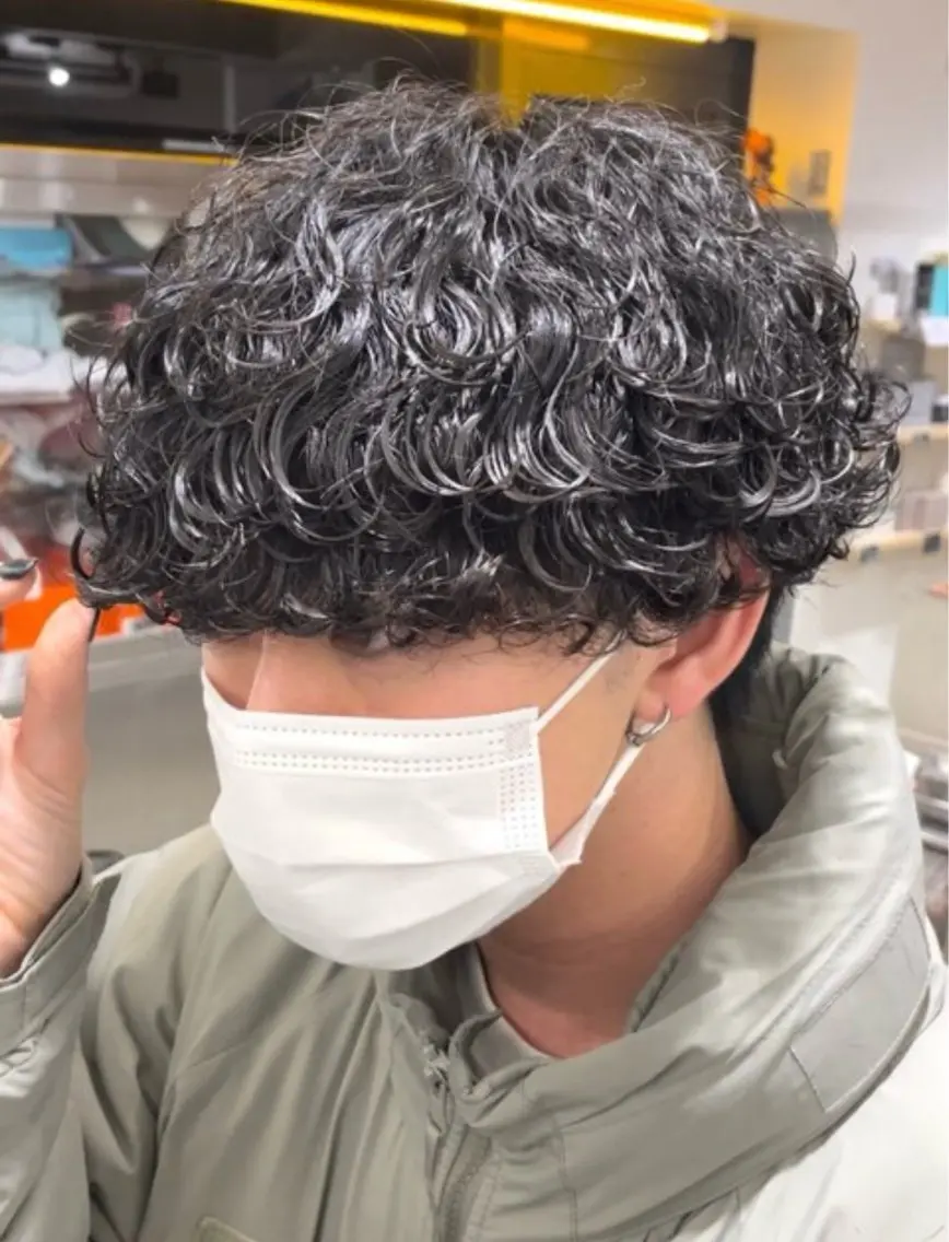 パーマ メンズ メンズパーマ プードルパーマ 波巻きパーマ プードルパーマ 栄|メンズカラー🔥 |ゆうとのヘアスタイル